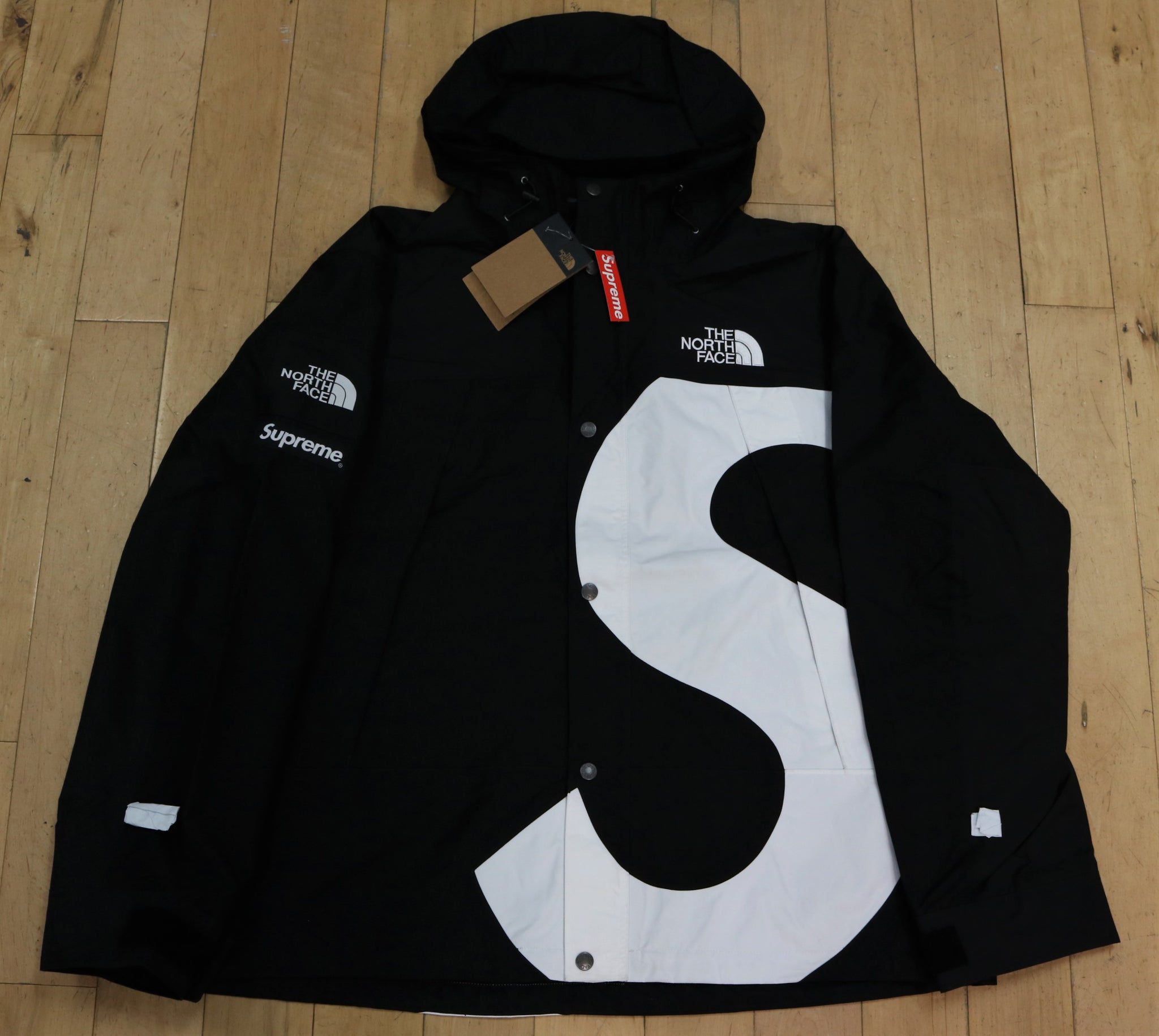 Supreme x TNF S Logo Mountain Jacket Black